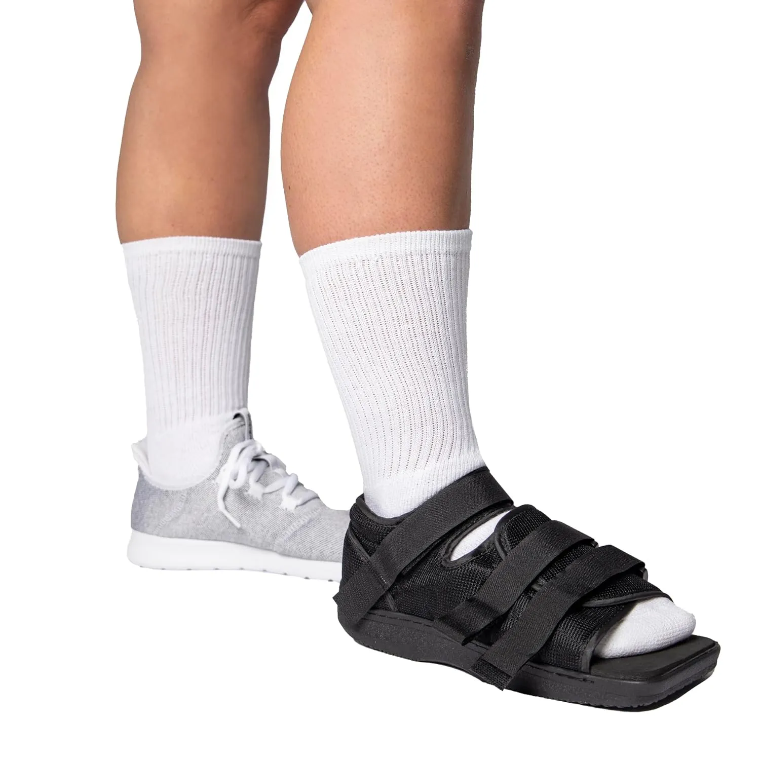 Brace Direct Post-Op Shoe - Adjustable Orthopedic Walking Shoe for Broken Foot & Toe, Stress Fractures, Bunions, Post-Surgery Recovery, Left or Right Foot, Women L (US Shoe Size 9-11.5/26 cm)
